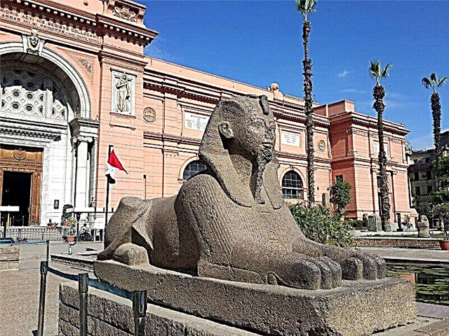 Cairo Museum - ụlọ nchekwa kasịnụ nke ihe ochie Egypt