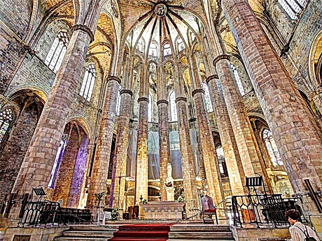 Санта Мария дель Мар - Барселонанын көрүнүктүү чиркөөсү