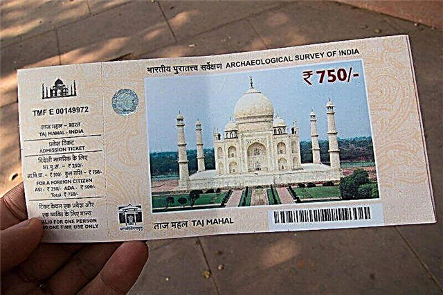Taj Mahal ku India - nyimbo yachikondi yozizira mu marble