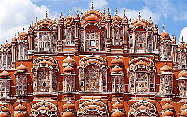 Istana Angin - kothak perhiasan ing tengah Jaipur