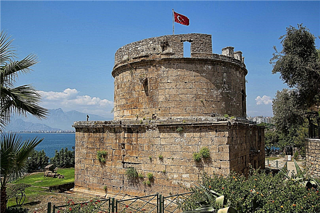 Kaleici area: gedetailleerde beskrywing van die ou stad Antalya
