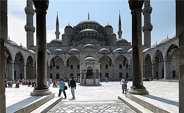 Көгілдір мешіт: Стамбулдың басты храмының ерекше оқиғасы