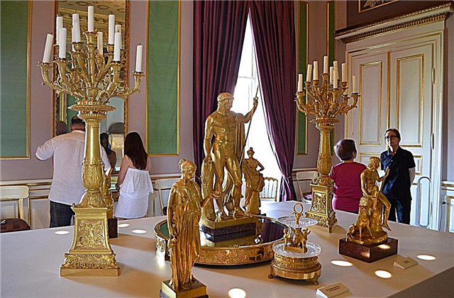 Royal Palè Amalienborg nan vil Copenhagen