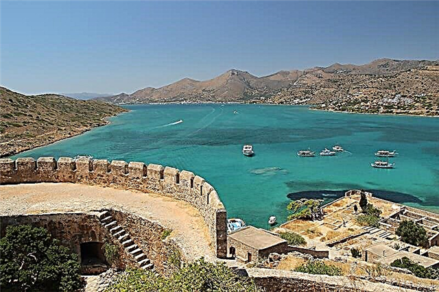 Elounda - beaches quod conveniunt in Creta iucunditas