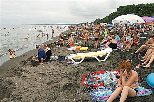 Ureki - një vendpushim në Gjeorgji me një plazh me rërë magnetike