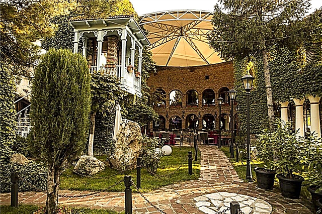 Tbilisi 10 সেরা রেস্তোরাঁ - যেখানে খেতে এবং আরাম করতে হবে